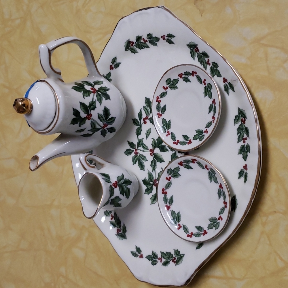 Miniature tea set
